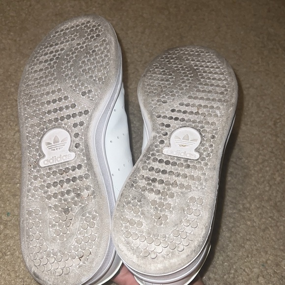 EUC Stan smith adidas sneakers - Picture 4 of 5